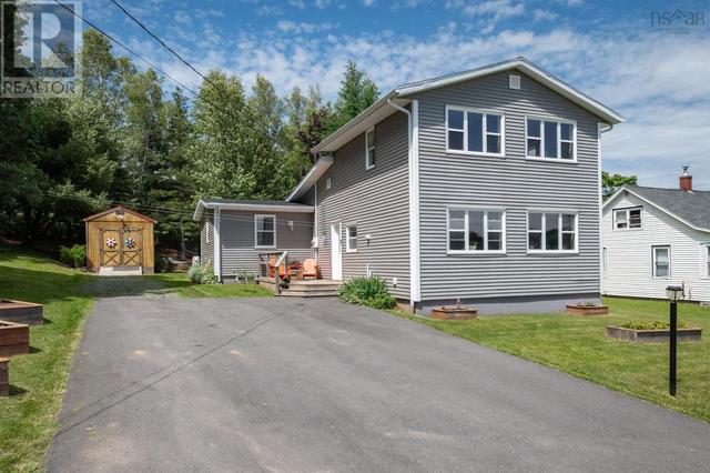 163 Old Halifax Road W, House detached with 3 bedrooms, 1 bathrooms and null parking in West Hants NS | Card Image