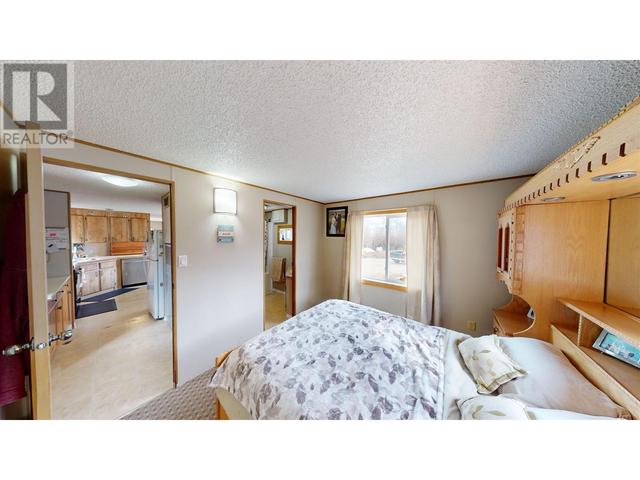 13610 Wolsey Subdiv, House other with 5 bedrooms, 3 bathrooms and null parking in Peace River B BC | Image 10