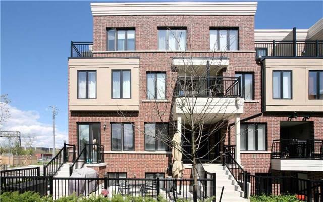 th29 - 120 Twenty Fourth St, Townhouse with 3 bedrooms, 3 bathrooms and 1 parking in Toronto ON | Image 2