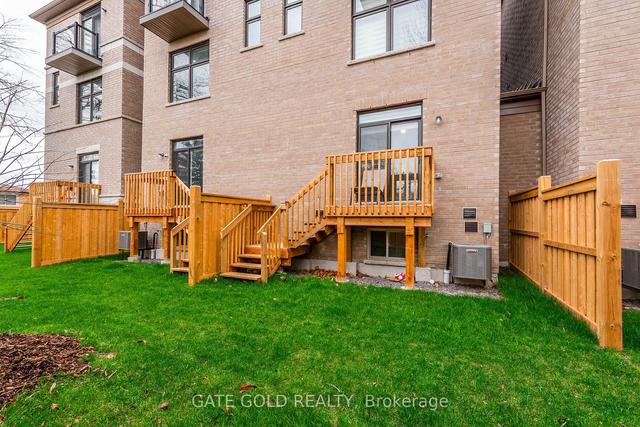 24 Tarmola Park Crt, House attached with 3 bedrooms, 4 bathrooms and 2 parking in Toronto ON | Image 33