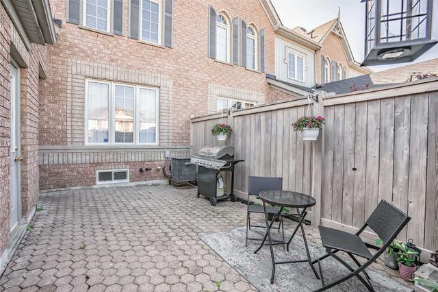 104 Williamson Dr E, House attached with 3 bedrooms, 4 bathrooms and 4 parking in Ajax ON | Image 19