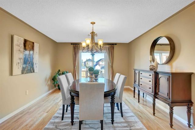 26 Wakem Crt, House detached with 3 bedrooms, 2 bathrooms and 6 parking in Whitby ON | Image 9