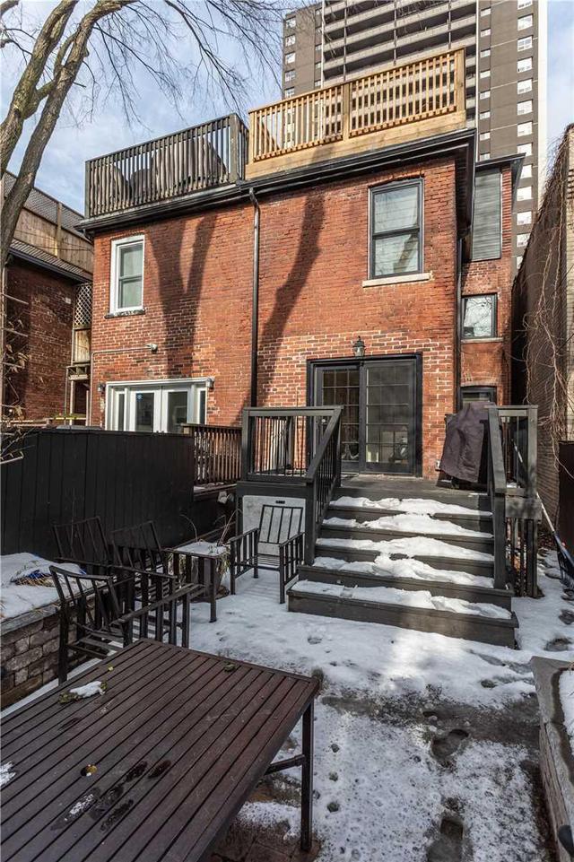 29 Hillsboro Ave, House semidetached with 3 bedrooms, 3 bathrooms and null parking in Toronto ON | Image 12
