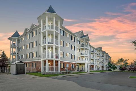 2113 - 43 Country Village Lane Ne, Condo with 1 bedrooms, 1 bathrooms and 1 parking in Calgary AB | Card Image