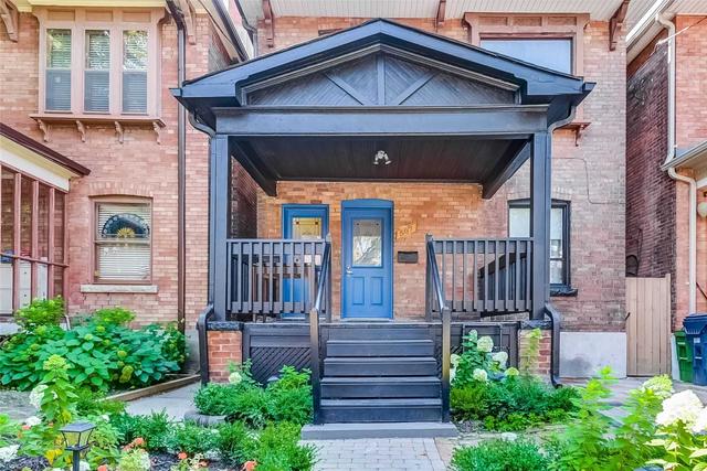507 Annette St, House detached with 6 bedrooms, 4 bathrooms and 0 parking in Toronto ON | Image 12