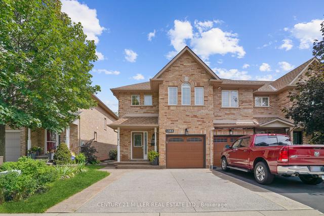 1383 Tobyn Dr, House attached with 3 bedrooms, 3 bathrooms and 3 parking in Burlington ON | Image 1