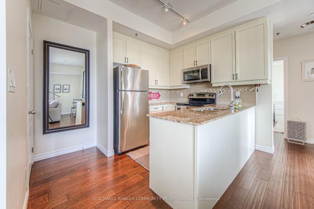 501 - 34 Plains Rd E, Condo with 2 bedrooms, 1 bathrooms and 1 parking in Burlington ON | Image 6