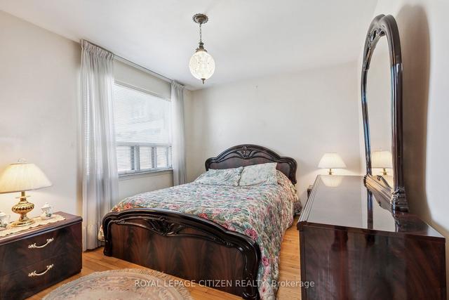 1498 Lawrence Ave W, House semidetached with 3 bedrooms, 2 bathrooms and 6 parking in Toronto ON | Image 20