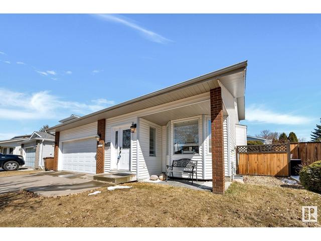 26 Durand Pl, House detached with 4 bedrooms, 2 bathrooms and 4 parking in St. Albert AB | Image 4