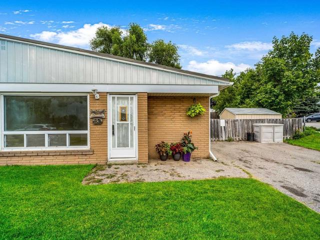 29 Harrison Dr, House semidetached with 3 bedrooms, 1 bathrooms and 6 parking in Newmarket ON | Image 7
