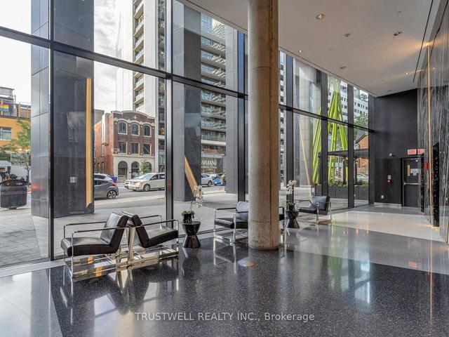 1009 - 125 Peter St, Condo with 2 bedrooms, 1 bathrooms and 1 parking in Toronto ON | Image 29