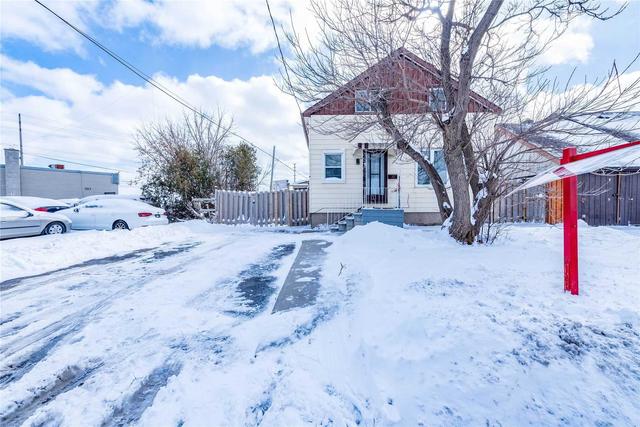 4 Burlington St, House detached with 3 bedrooms, 3 bathrooms and 6 parking in Mississauga ON | Image 1