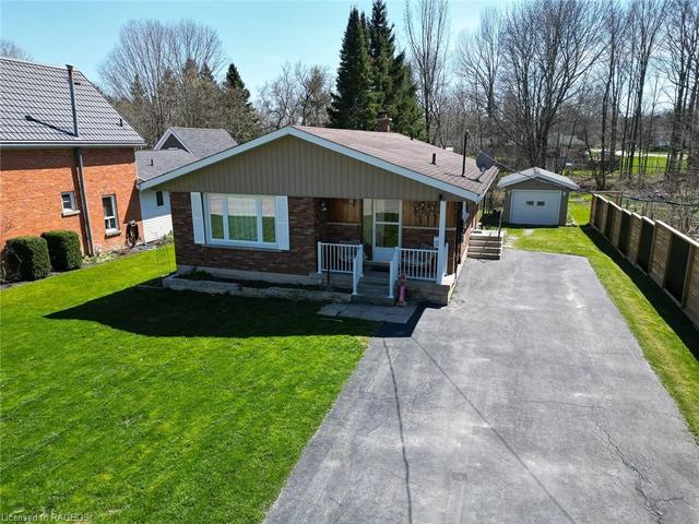669 24th Street W, House detached with 3 bedrooms, 1 bathrooms and 4 parking in Owen Sound ON | Image 22