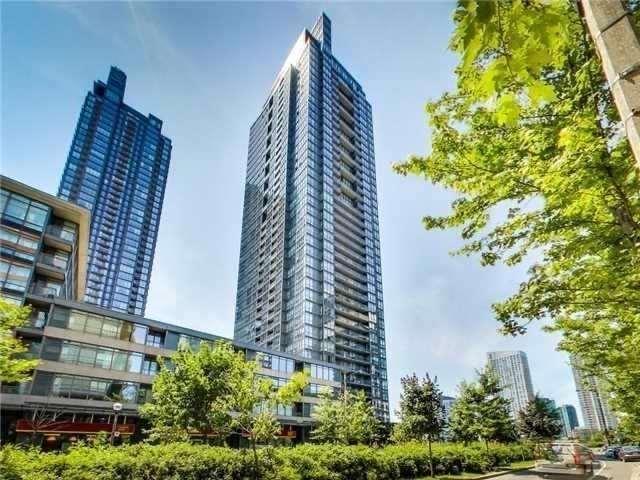 2307 - 15 Fort York Blvd, Condo with 1 bedrooms, 1 bathrooms and 1 parking in Toronto ON | Image 1