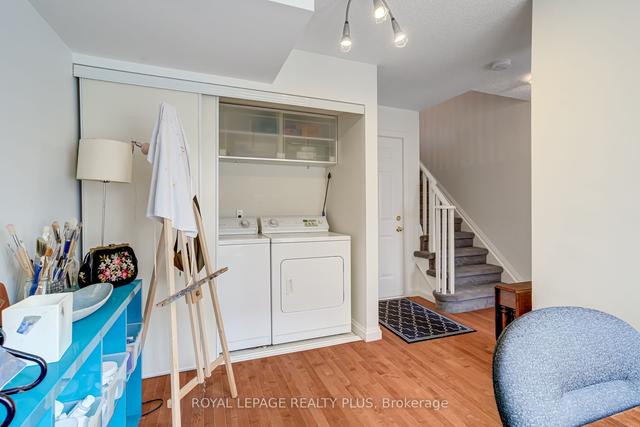 25 Pear Tree Mews, House attached with 3 bedrooms, 3 bathrooms and 1 parking in Toronto ON | Image 33