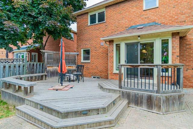2048 Grand Blvd, House detached with 4 bedrooms, 3 bathrooms and 4 parking in Oakville ON | Image 21