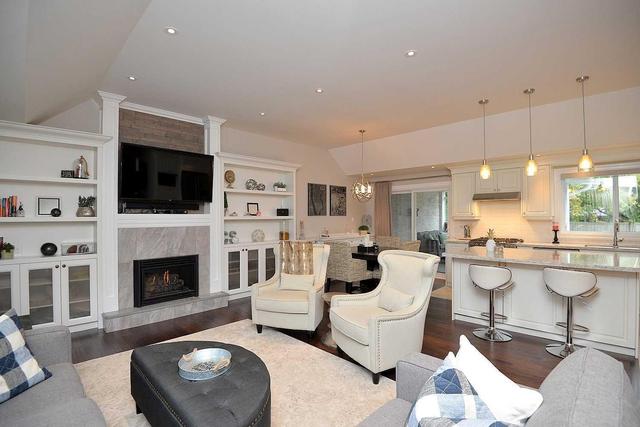 873 Eagle Dr, House detached with 4 bedrooms, 3 bathrooms and 6 parking in Burlington ON | Image 6