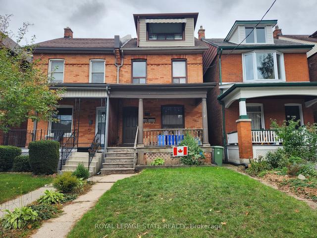 25 Gladstone Ave, House semidetached with 4 bedrooms, 3 bathrooms and 2 parking in Hamilton ON | Image 1