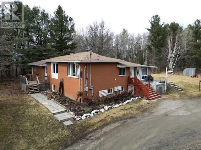 2017 Hwy 64, House detached with 5 bedrooms, 2 bathrooms and null parking in French River ON | Image 1
