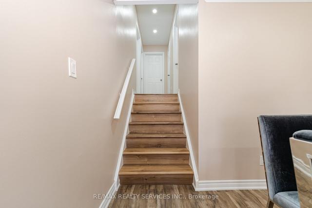 84 Earnscliffe Circ, House semidetached with 3 bedrooms, 2 bathrooms and 3 parking in Brampton ON | Image 10