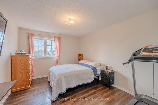 96 Wessenger Dr, House attached with 3 bedrooms, 3 bathrooms and 5 parking in Barrie ON | Image 7