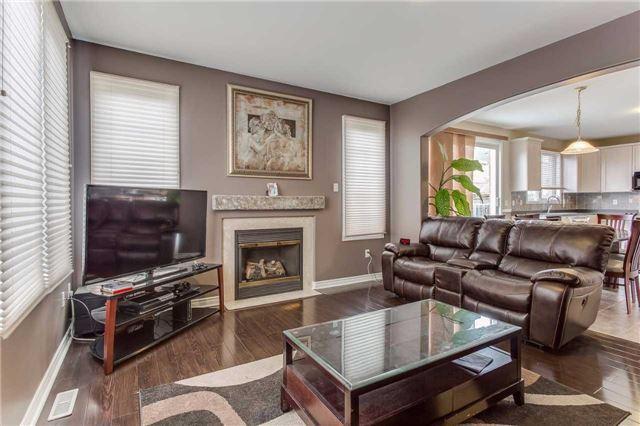 2 Ranger Cres, House detached with 4 bedrooms, 3 bathrooms and 4 parking in Brampton ON | Image 8