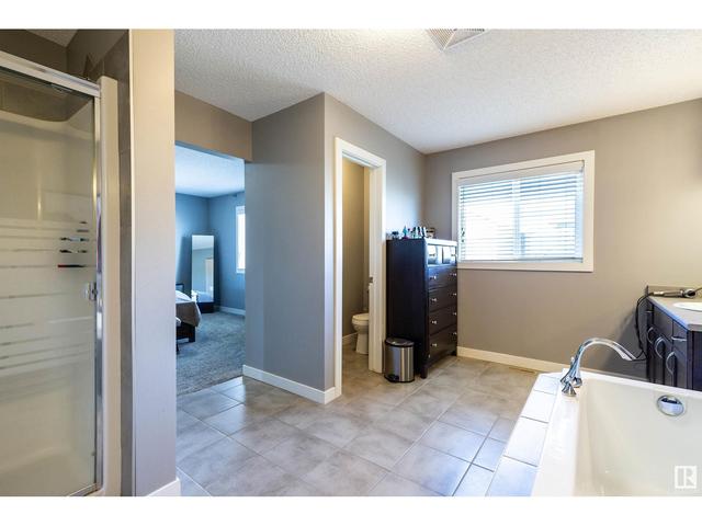 8632 217 St Nw, House detached with 3 bedrooms, 2 bathrooms and null parking in Edmonton AB | Image 34
