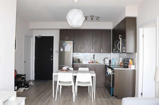 ph10 - 22 East Haven Dr, Condo with 2 bedrooms, 2 bathrooms and 1 parking in Toronto ON | Image 2