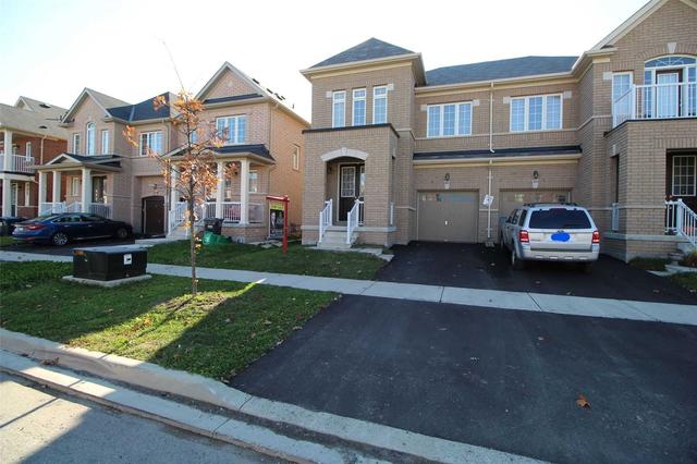 382 Royal West Dr, House semidetached with 4 bedrooms, 3 bathrooms and 2 parking in Brampton ON | Image 1