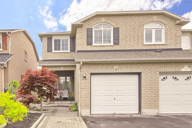7 Bridlepath St, House semidetached with 3 bedrooms, 3 bathrooms and 2 parking in Richmond Hill ON | Image 1