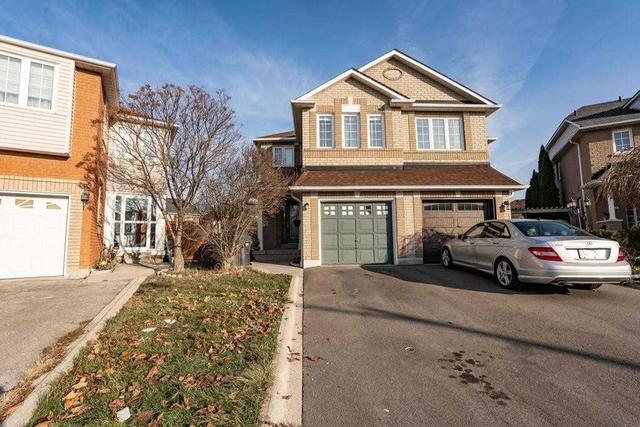 1311 Whiffletree Crt, House semidetached with 4 bedrooms, 4 bathrooms and 3 parking in Mississauga ON | Card Image