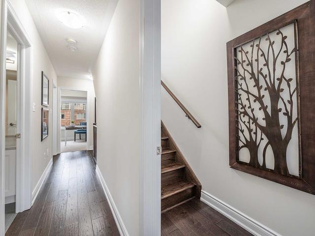 11 Edward Horton Cres, Townhouse with 3 bedrooms, 3 bathrooms and 2 parking in Toronto ON | Image 17