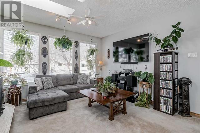 1968 Cottonwood Crescent Se, House detached with 4 bedrooms, 2 bathrooms and 4 parking in Calgary AB | Image 9