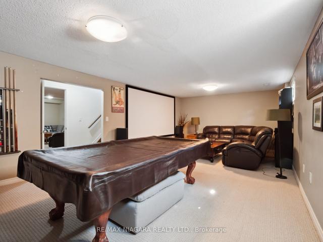 901 Dominion Rd, House detached with 2 bedrooms, 3 bathrooms and 4 parking in Fort Erie ON | Image 10