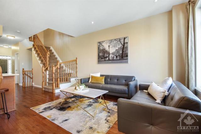 404 Sultan Street, Townhouse with 3 bedrooms, 3 bathrooms and 3 parking in Ottawa ON | Image 9