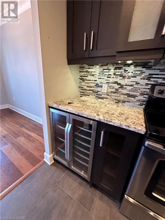 503 - 340 Sugarcreek Trail, Condo with 2 bedrooms, 2 bathrooms and 1 parking in London ON | Image 5
