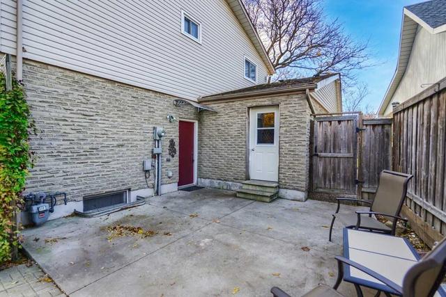 1522 Oran Crt, House semidetached with 3 bedrooms, 2 bathrooms and 3 parking in Mississauga ON | Image 18