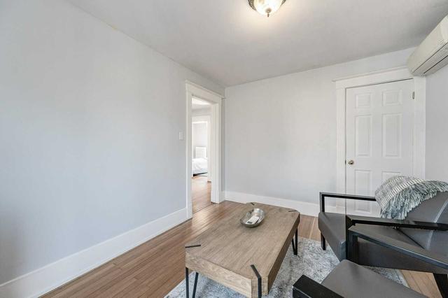 unit 2 - 293 Dundas St E, House detached with 3 bedrooms, 1 bathrooms and 1 parking in Hamilton ON | Image 4