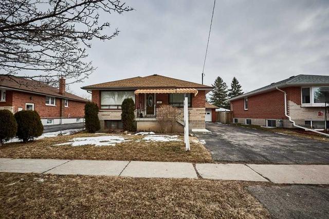 223 Cromwell Ave, House detached with 3 bedrooms, 2 bathrooms and 4 parking in Oshawa ON | Image 34