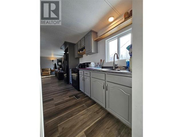 3450 Spruce Road, House other with 4 bedrooms, 1 bathrooms and 2 parking in Peace River E BC | Image 11