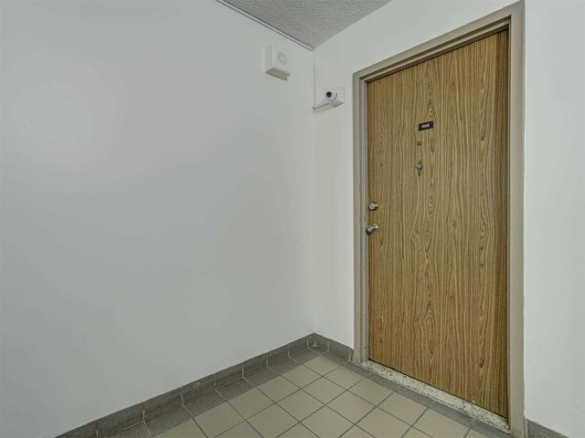 308 - 49 Silverstone Dr, Condo with 3 bedrooms, 2 bathrooms and 1 parking in Toronto ON | Image 12