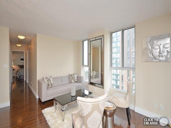 803 - 155 Hillcrest Ave, Condo with 2 bedrooms, 2 bathrooms and 1 parking in Mississauga ON | Image 3