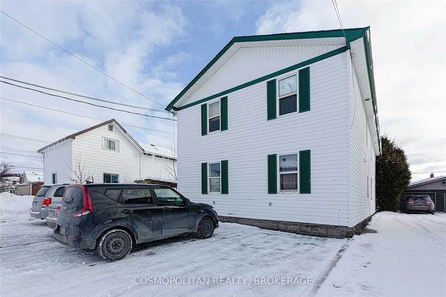 339 Queen St, House detached with 8 bedrooms, 4 bathrooms and 4 parking in Greater Sudbury ON | Image 1