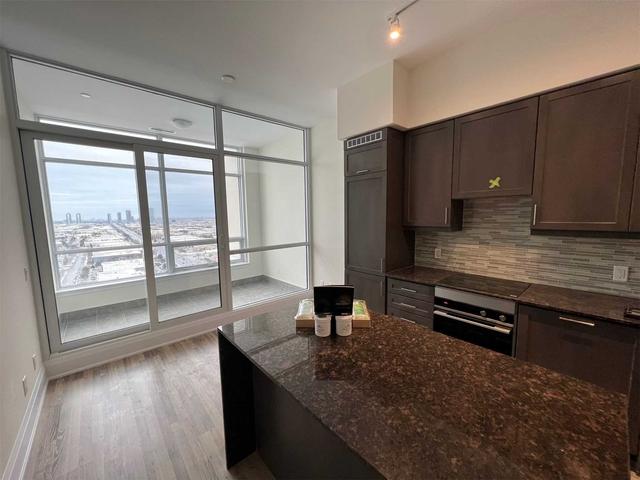 ph 4 - 9075 Jane St, Condo with 2 bedrooms, 2 bathrooms and 1 parking in Vaughan ON | Image 12