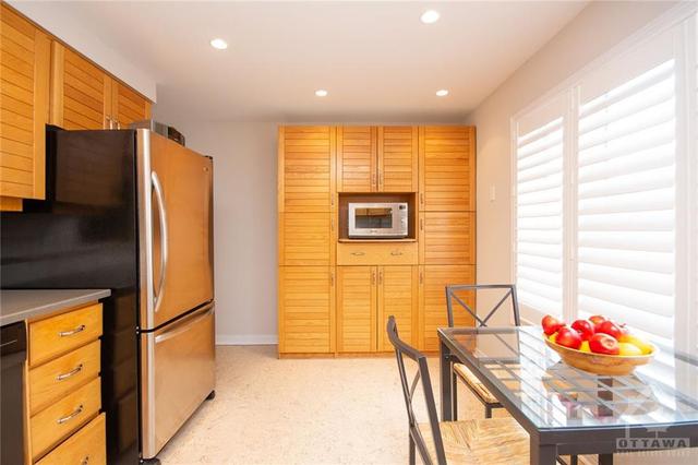 235 Echo Drive, Townhouse with 3 bedrooms, 3 bathrooms and 1 parking in Ottawa ON | Image 10