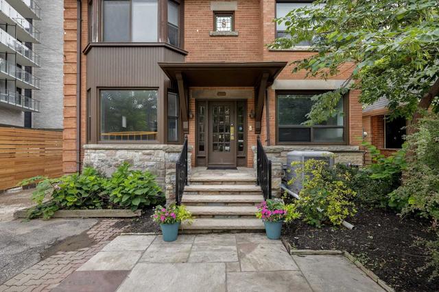 219 Lonsdale Rd, House detached with 6 bedrooms, 5 bathrooms and 4 parking in Toronto ON | Image 12