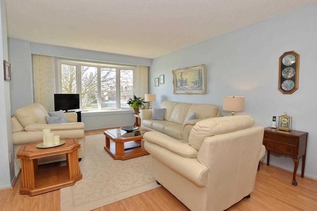 4 Lakeview Dr, House detached with 2 bedrooms, 2 bathrooms and 4 parking in Scugog ON | Image 3