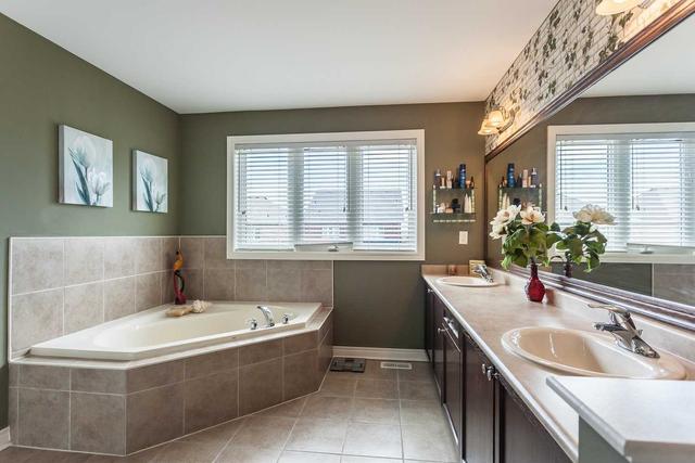 123 Blue Dasher Blvd, House detached with 4 bedrooms, 3 bathrooms and 6 parking in Bradford West Gwillimbury ON | Image 17