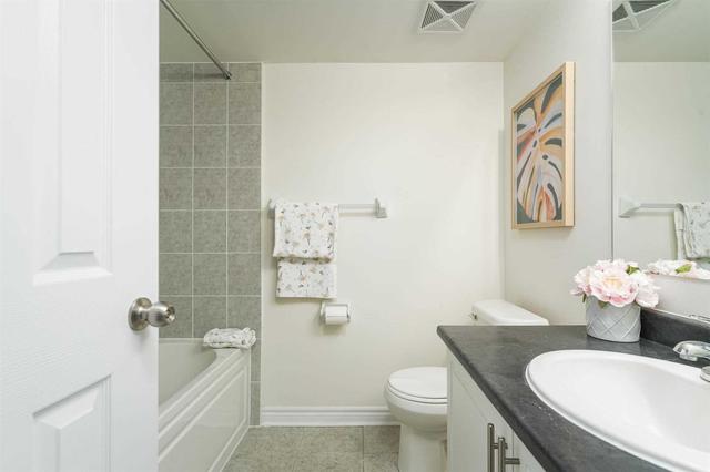 12 - 11 Eaton Park Lane, Townhouse with 2 bedrooms, 3 bathrooms and 1 parking in Toronto ON | Image 7