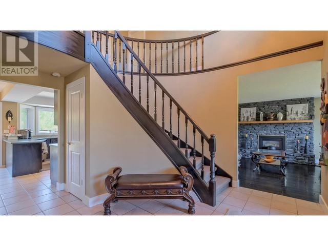 1638 Pritchard Drive, House detached with 5 bedrooms, 2 bathrooms and 6 parking in West Kelowna BC | Image 14